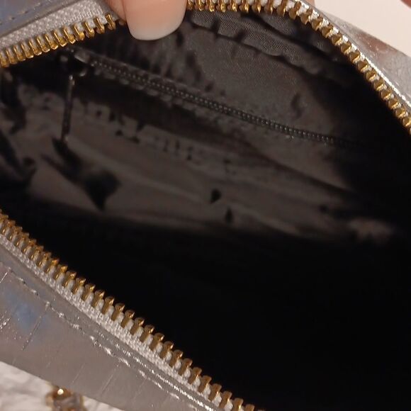 Victoria's Secret Metallic Silver Croc Embossed Crossbody Purse - Picture 4 of 8